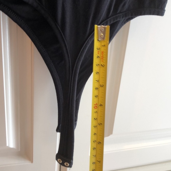 🎀 Intrigue Couture silky soft short sleeve high hip bodysuit - Picture 4 of 6